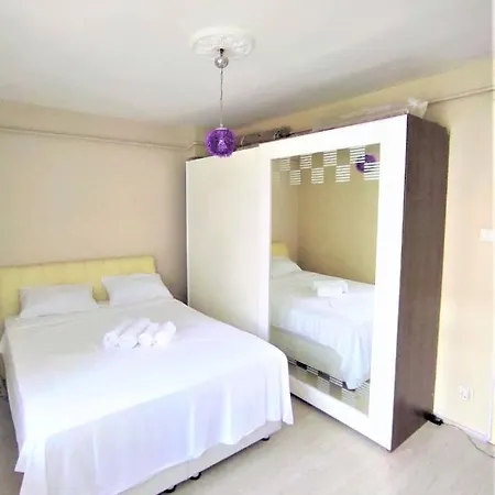 Peaceful Centre Of Kadikoey Apartment *