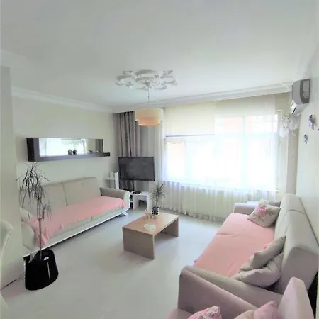 Peaceful Centre Of Kadikoey Apartment *