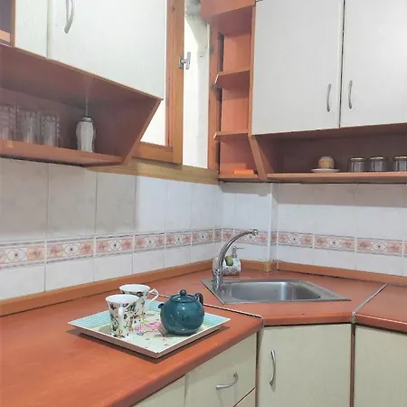 Peaceful Centre Of Kadikoey Apartment *